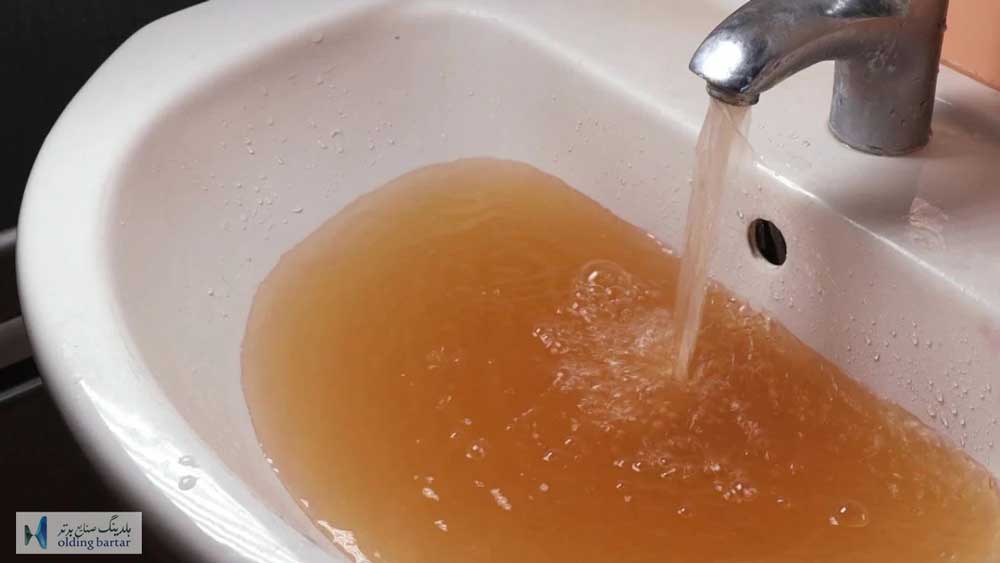 دلایل تغییر رنگ آب